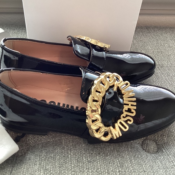 Moschino Logo Chain Loafer (Women) 8US / 38EU - Picture 7 of 16